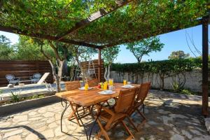 Ariadni Villas Faliraki italokat is kínál