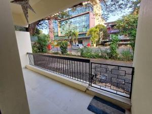 Balkoni atau teres di Miramar 3 bhk Apartment