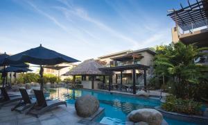 Bazén v ubytování Fiji -Whyndham - Beachfront Resort- Denarau Island nebo v jeho okolí