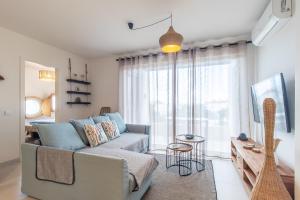 TV a/nebo společenská místnost v ubytování Casas do Forte Remos 5pax by Portugal hideaway