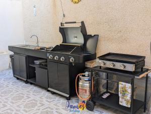Kép Traditional 3 bedroom Villa with Pool CQ22 szállásáról Ciudad Quesadában a galériában