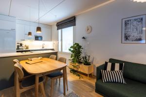Χώρος καθιστικού στο Luxury Forest Apartment