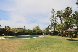 Πισίνα στο ή κοντά στο Adosado Familiar Los Enebros