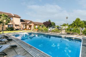 Bazén v ubytovaní Resort Kovács alebo v jeho blízkosti