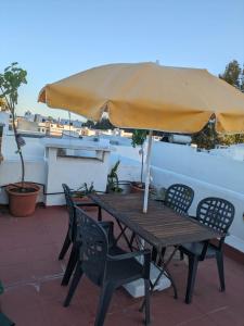 Balkon lub taras w obiekcie Estepona - Playa - 1 dormitorio con terraza solárium Mi17