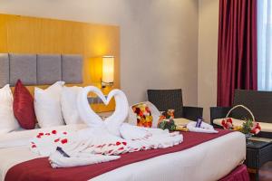 Three Steers Hotel客房内的一张或多张床位