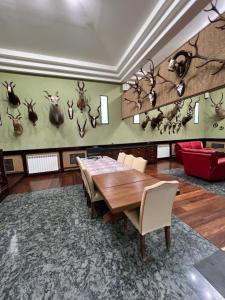 Χώρος καθιστικού στο Luxury Villa con piscina y tenis privados PLUS