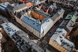 Nespecifikovaný výhled na destinaci Helsinky nebo výhled na město při pohledu z apartmánu