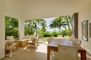 Zahrada ubytování Apt sur la plage, RDC, vue mer, plage privée