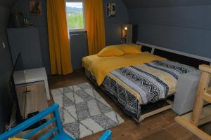 Postel nebo postele na pokoji v ubytování 4NORTH Tiny house on the Durmitor's ring