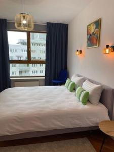 Posteľ alebo postele v izbe v ubytovaní Arkadia The View Luxury Prime Apartment