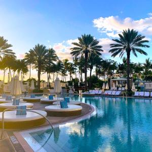 Swimmingpoolen hos eller tæt på Luxury King apartment with Bay View at Miami Beach