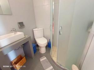 Koupelna v ubytování Spasmata Village Apartments no cooking only adults