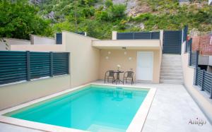 Piscina di Apartments Gallery M and A - with pool o nelle vicinanze
