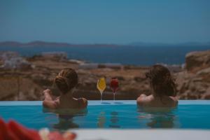 Nápoje v ubytování Nomia Sunset Suites Mykonos
