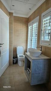 Gallery image of 10 on Flora Close in Hout Bay