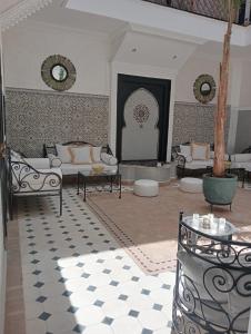 Istumisnurk majutusasutuses Le riad de l'étoile ocre - COTG