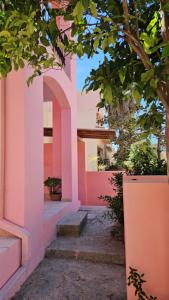 Το κτήριο όπου στεγάζεται  η βίλα