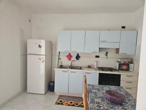 Η κουζίνα ή μικρή κουζίνα στο Villa COMPLETA x 9 PS +22 φωτογραφίες