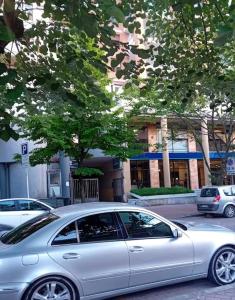 Ảnh trong thư viện ảnh của Tirana Road Blloku Area ở Tirana