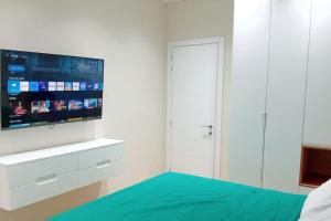 Ảnh trong thư viện ảnh của Tirana Road Blloku Area ở Tirana
