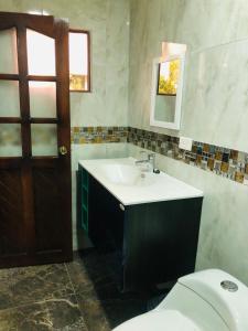 Vonios kambarys apgyvendinimo įstaigoje CASA DE CAMPO HOSPEDAJe