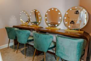 Ảnh trong thư viện ảnh của Groovy Condo in the Vibrant NuLu District ở Louisville