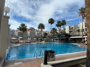 Bazén v ubytování Costa Azul Apartamento nebo v jeho okolí