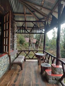 Mt.Narsing Village Resort外面的花园