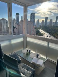 Nespecifikovaný výhled na destinaci Benidorm nebo výhled na město při pohledu z apartmánu