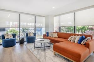 Area soggiorno di Motif Nashville's Hotel on Music Row