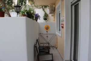 Imagen de la galería de The Blue Studio, 1 min walk from Kalamaki beach, en Kalamaki