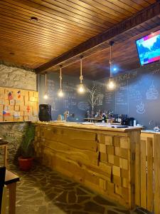 TV o dispositivi per l'intrattenimento presso Guest House Nikala