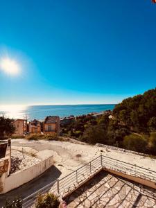 Gallery image of Vrachos Beach Villa in Loutsa