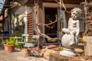 Ein Garten an der Unterkunft Obst- Ferienhof Ragg
