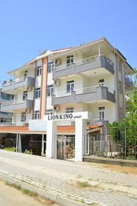 The building in which Az apartmant is located