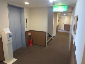 函館市にあるHotel Heart INN Hakodate - Vacation STAY 56675vの消火栓事務所廊下