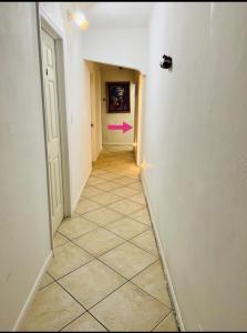 Postel nebo postele na pokoji v ubytování B3 Best Value on Private Bedroom with Private Bathroom in Little Havana, Miami + 34 fotografií