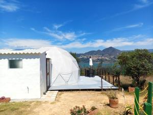 Příroda nedaleko luxury tent