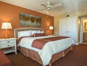 1 Bedroom Condo with full kitchen in resort, near Disney Floridaにあるベッド