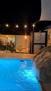 Piscina di Tropicoco Pool House Steps From The Beach o nelle vicinanze