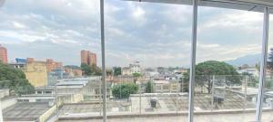 Una vista general de Bogotá o una vista desde la ciudad tomada desde el aparthotel