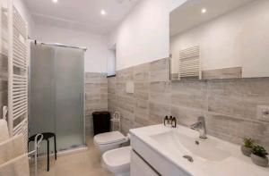 Koupelna v ubytování Iris home + 25 fotografií