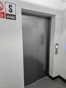 Foto Limas asuva majutusasutuse Habitación individual con baño independiente, servicios y cochera galeriist