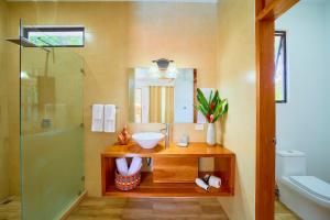 Ванная комната в Olinca Boutique Hotel