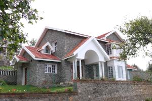 Gallery image of Adhithya Holidays in Kodaikānāl