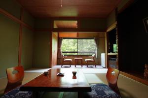 A seating area at ピーポロ乗鞍