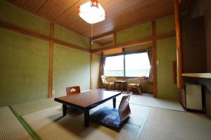 A seating area at ピーポロ乗鞍