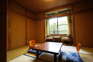 A seating area at ピーポロ乗鞍