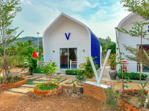 Afbeelding uit fotogalerij van Mean Mean Bungalow in Phumĭ Véal Sbov